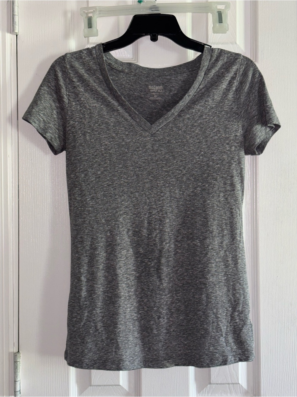 Mossimo Supply Co. Heather Gray V-Neck Short Sleeve Tee